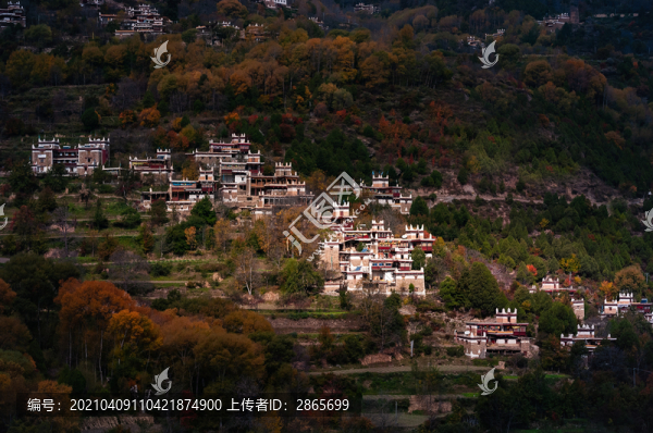四川丹巴藏寨秋色