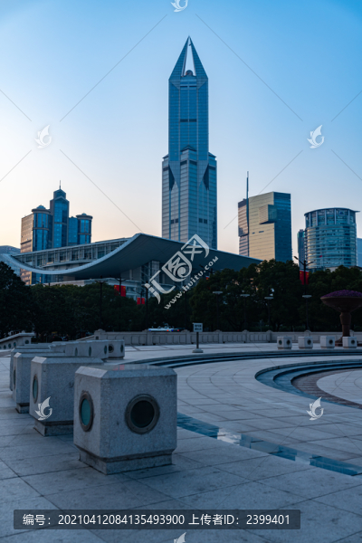 上海人民廣場(chǎng)