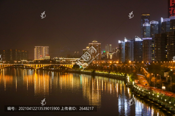 夜色柳江