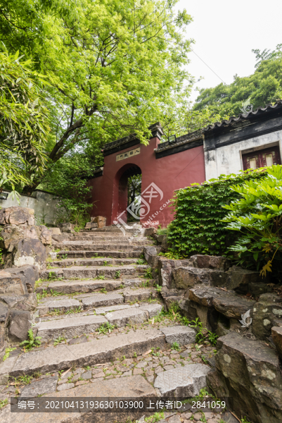 中國蘇州虎丘山的入解脫門