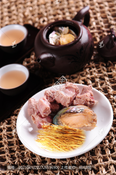 鮑魚(yú)石參根功夫湯