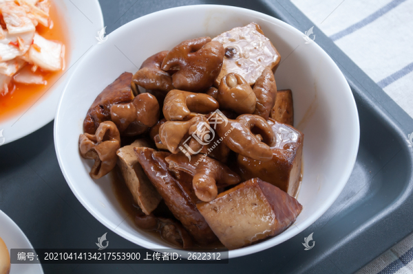一碟鹵大腸