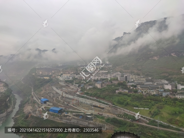 美酒河畔