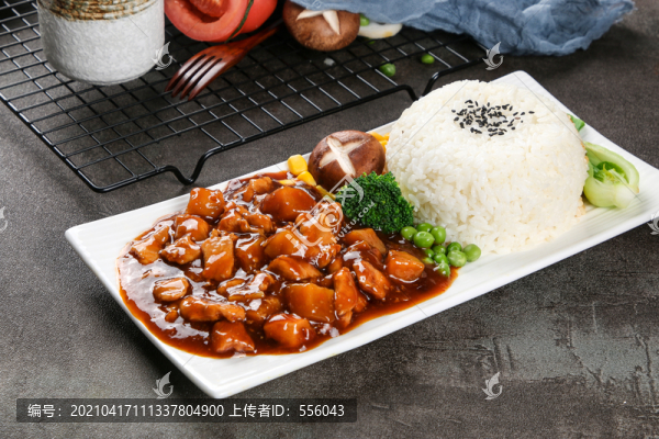 雞肉土豆蓋飯