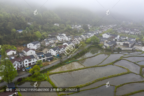 鳥瞰山村稻鄉(xiāng)