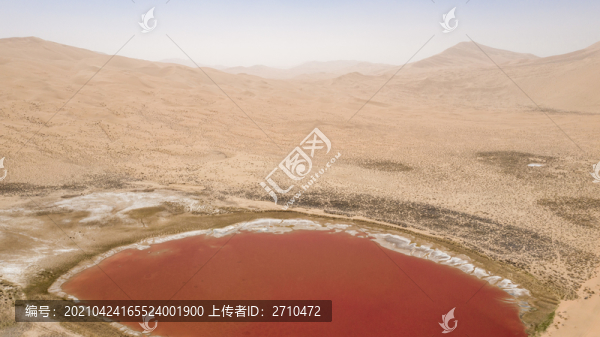 巴丹吉林沙漠紅海子