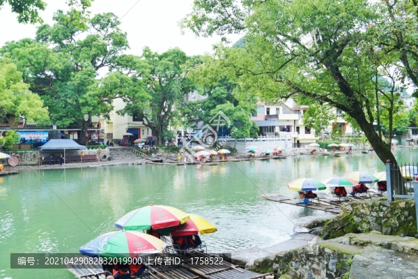 陽(yáng)朔遇龍河竹筏