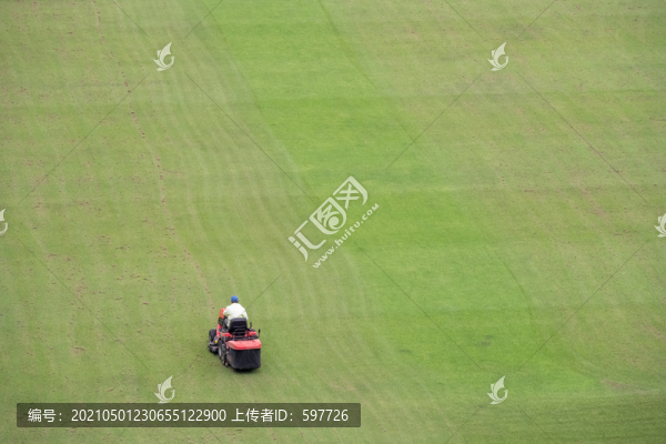 足球場(chǎng)剪草車(chē)