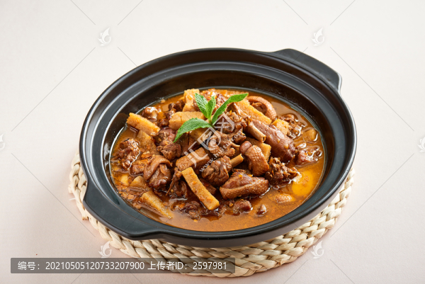 鴨肉煲