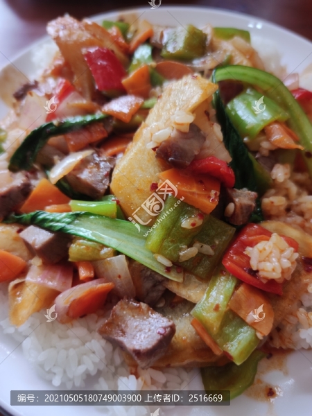 土豆燒牛肉蓋澆