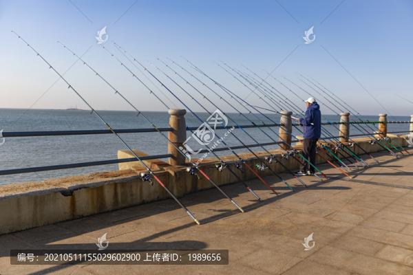 海邊垂釣