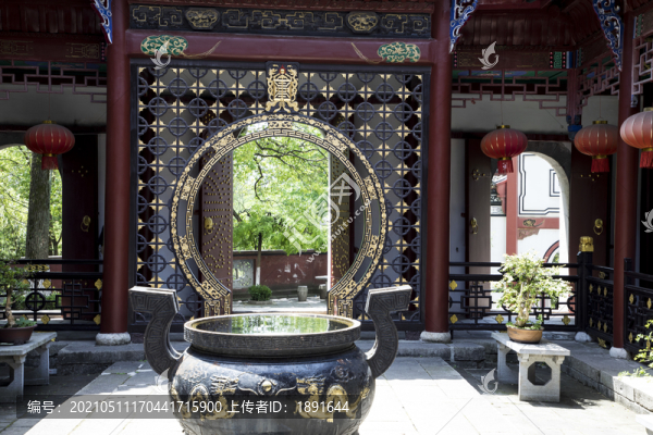 中式圓門