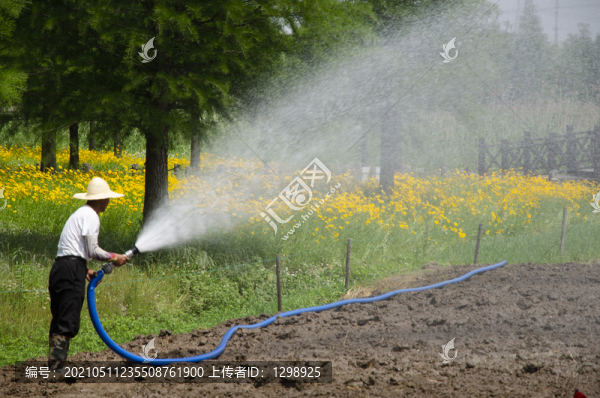 花卉灑水