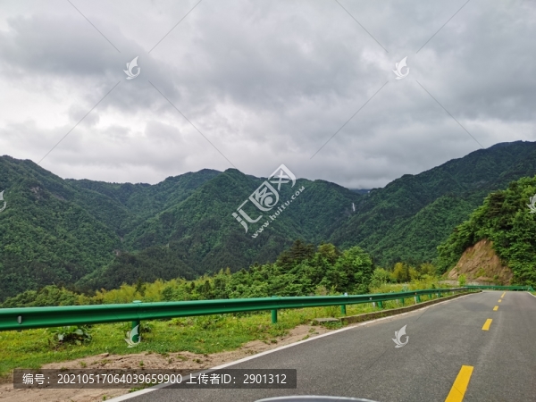 群山青山綠水