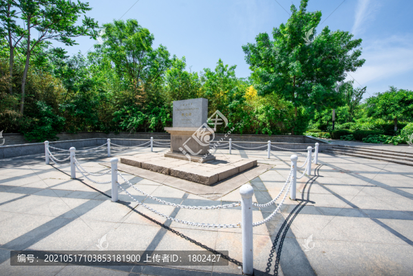 天津?qū)W生抗日救亡義務(wù)教育紀(jì)念碑