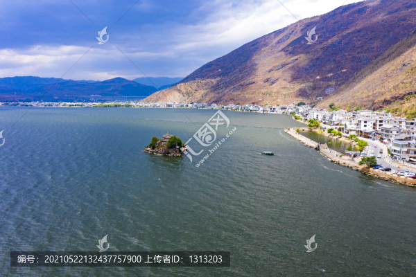 航拍云南大理洱海小普陀島
