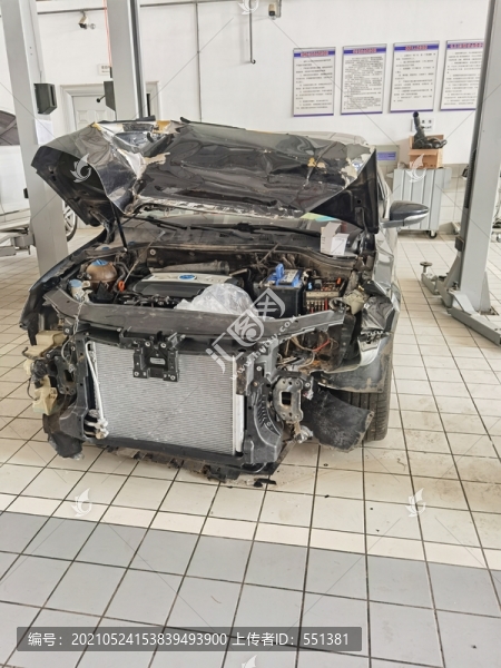 交通肇事車輛