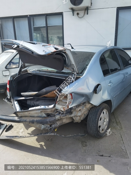 交通肇事車輛
