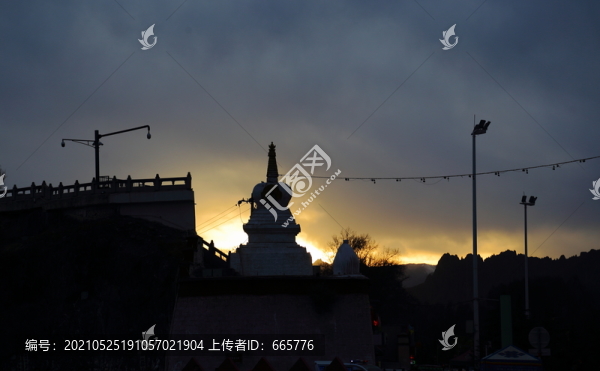 白塔