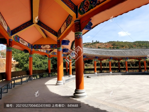 弧形古建長廊