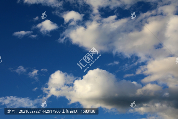 藍(lán)天白云