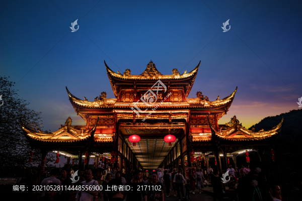 街子古鎮(zhèn)瑞龍橋夜景