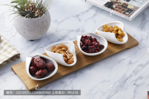 每日?qǐng)?jiān)果