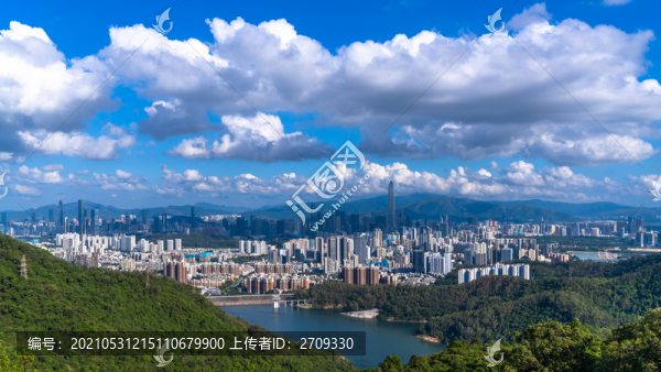 藍(lán)天白云的深圳
