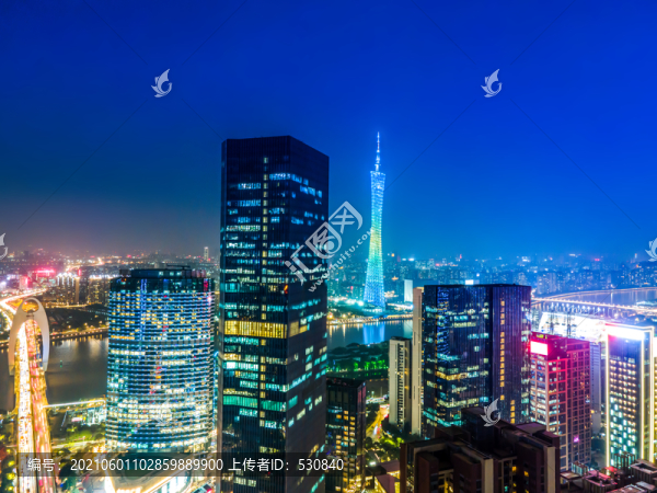 航拍廣州摩天大樓現(xiàn)代建筑