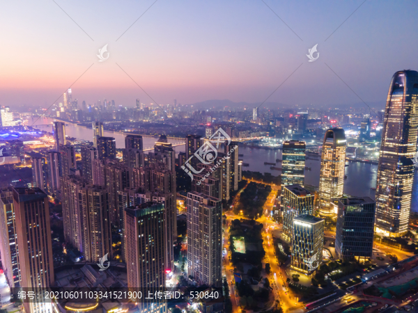 航拍廣州珠江沿岸城市建筑夜景