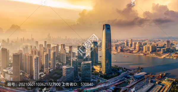 航拍廣州珠江沿岸現(xiàn)代建筑景觀