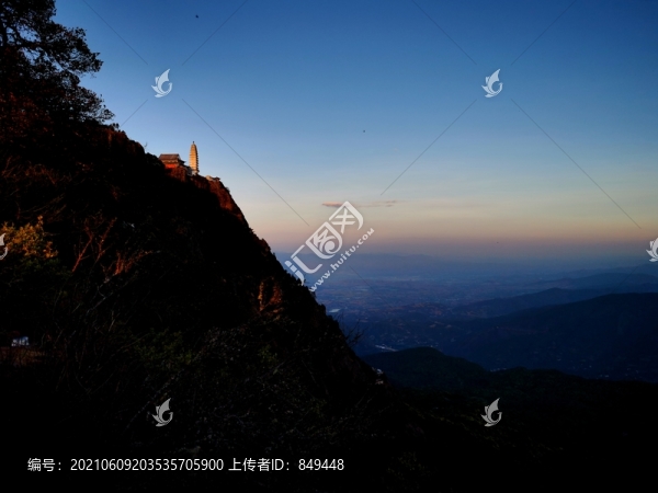 雞足山
