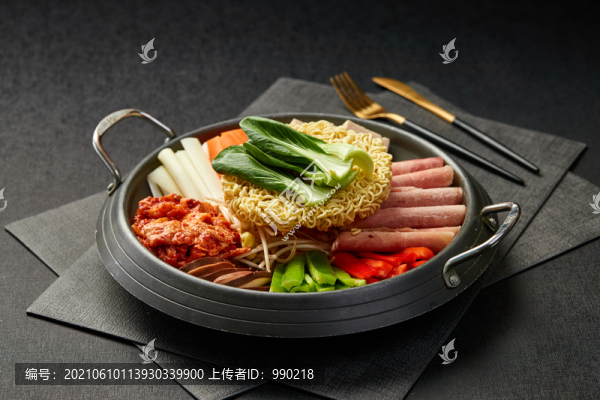 五花肉泡菜火鍋