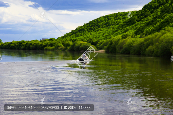 風(fēng)光美景藍(lán)天白云倒影綠水青山