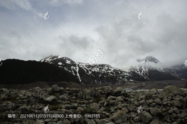 西藏來(lái)古冰川雪山雪峰