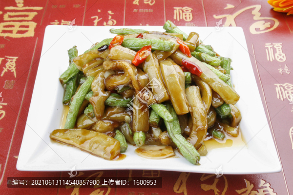 長(zhǎng)豆角燒茄子