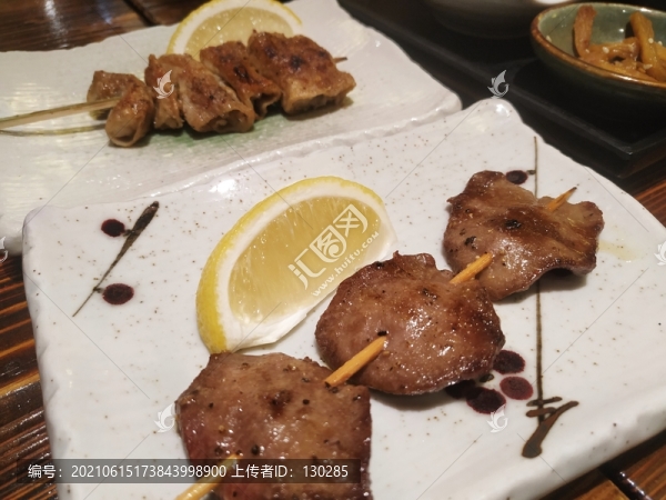 日式串燒牛舌和牛腸