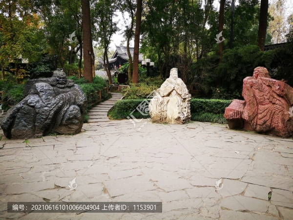 劉備關(guān)羽張飛塑像