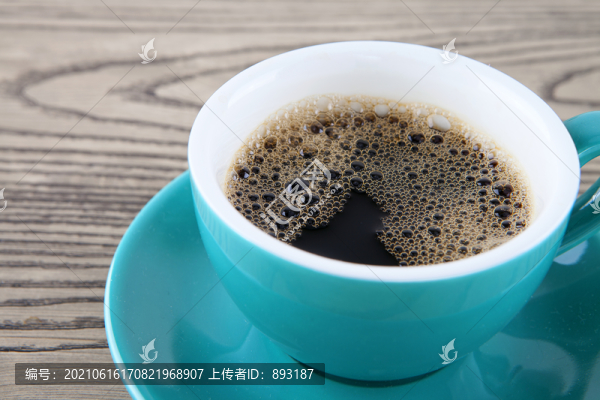 辦公桌上的咖啡