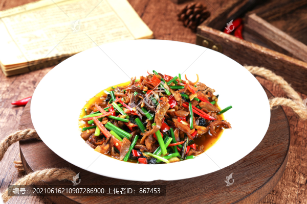 韭菜河蚌肉