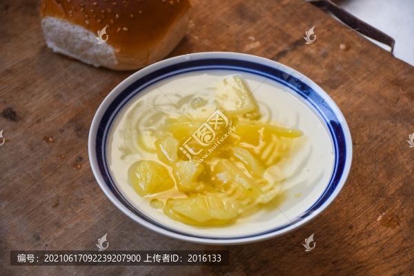 菠蘿罐頭