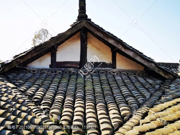 青瓦房