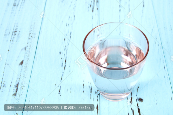 一杯清水