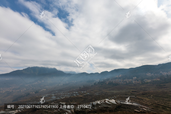 云南元陽多依樹梯田