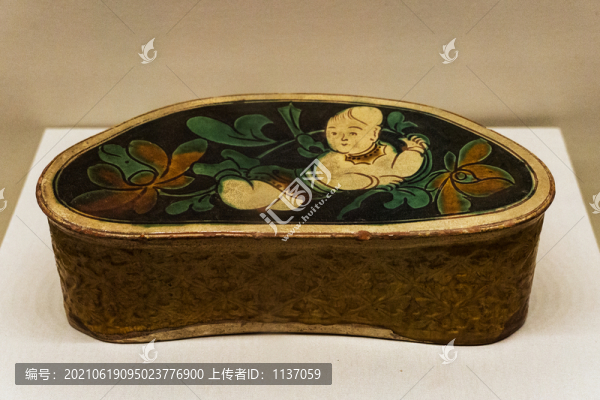 金代三彩童子戲蓮紋豆形枕