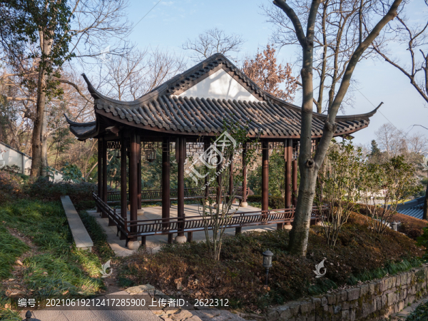 中式懸山頂四角涼亭