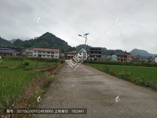 山區(qū)里的小村莊