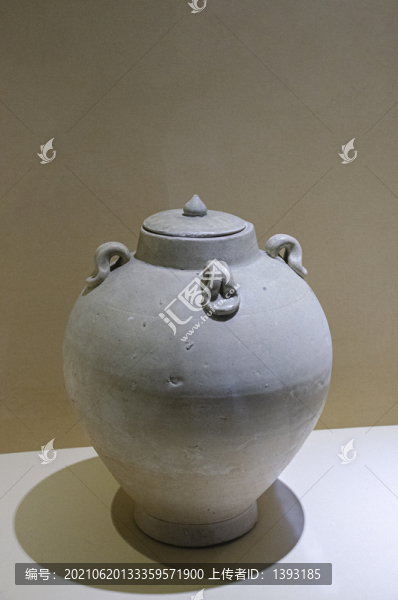 唐代鞏縣窯帶蓋青瓷四系罐