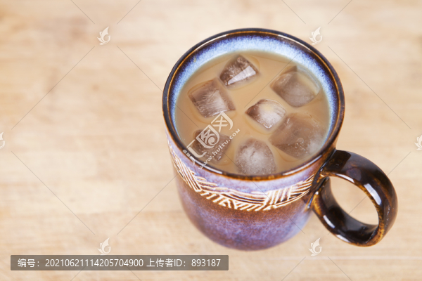 一杯冰咖啡