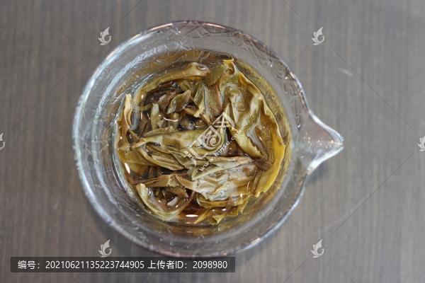 普洱生茶茶底